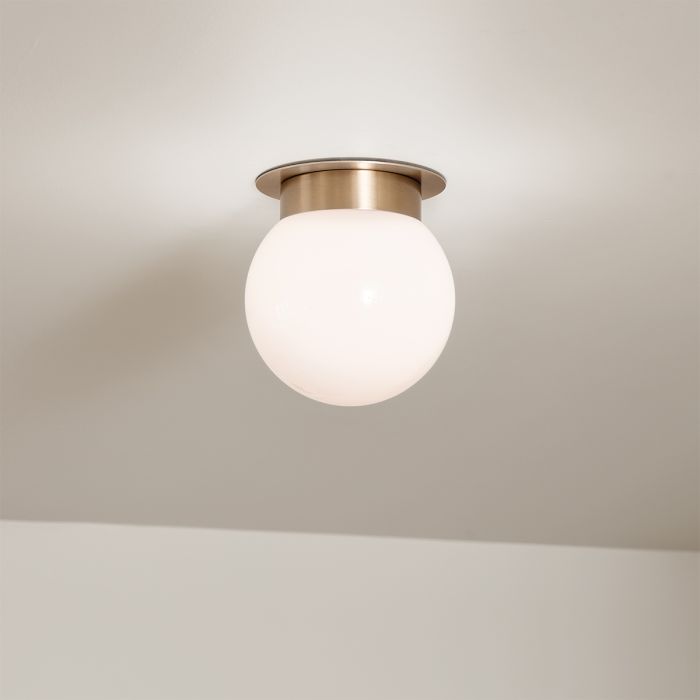 Albers Ø20 Messing plafond Fra Elstead Lighting - Albers taklampe gir et vakkert og jevnt lys, enten alene eller flere sammen.