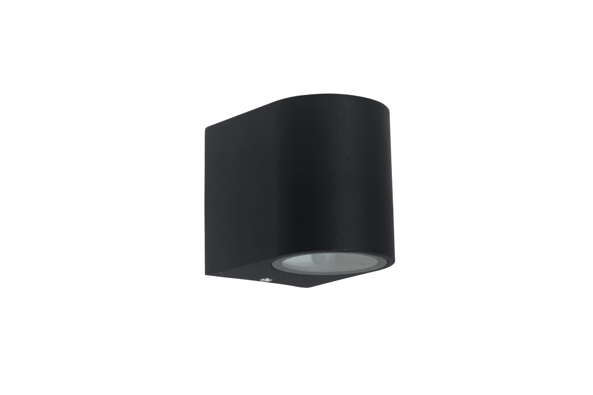 Tor Single Svart utendørslampe Fra Lampan - Lampan lyser fint ner p&aring; v&auml;ggen och skapar en h&auml;rlig atmosf&auml;r.