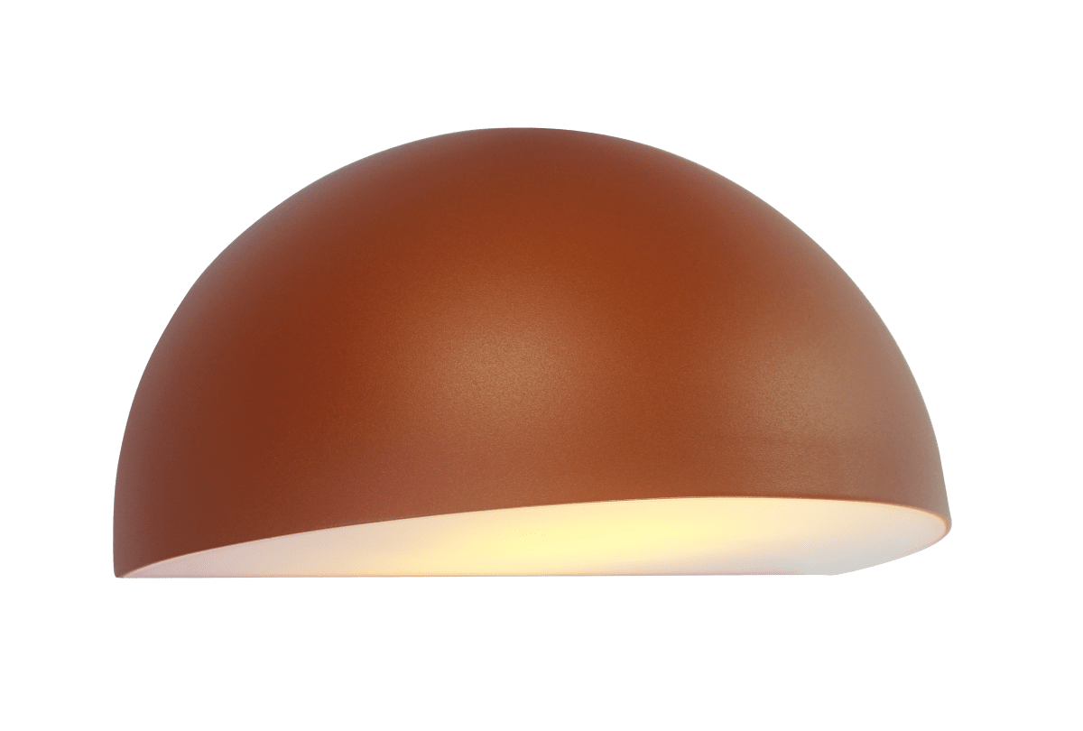 Karlskrona Rust utendørslampe Fra Nordic Lighting - Lampen lyser fint ned p&aring; fasaden.