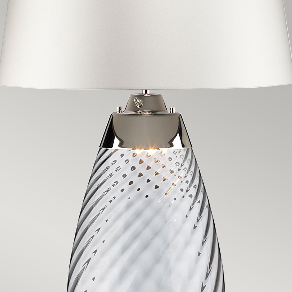 Lena 74cm Hvit/røyk bordlampe Fra Elstead Lighting - Sk&auml;rmen &auml;r av satinmjuk textil i en offwhite f&auml;rg med en matt silverlaminerad insida.