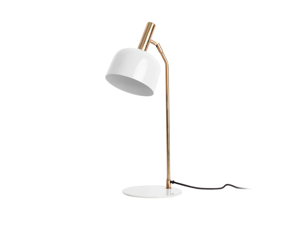 Smart 56cm Hvit skrivebordslampe Fra Leitmotiv - Den skinnende, emaljerte overflaten i hvitt sammen med elegante gulldetaljer gir lampen et unikt og iøynefallende uttrykk.