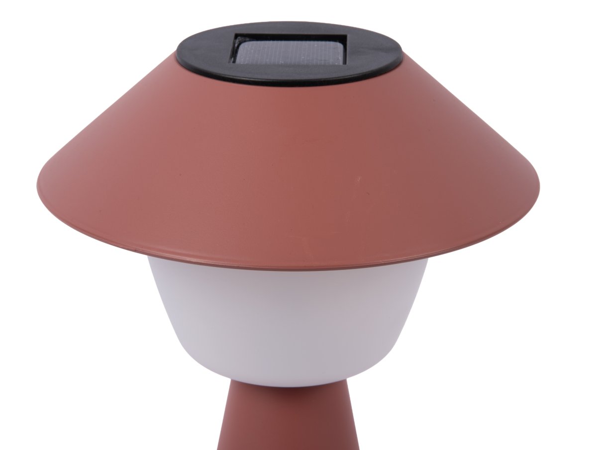 Marioneta 32cm Rustrød solcellelampe Fra Leitmotiv - Den er laget av plast i en mørk rustrød skjerm med en hvit kuppel som sprer et mykt og behagelig lys.