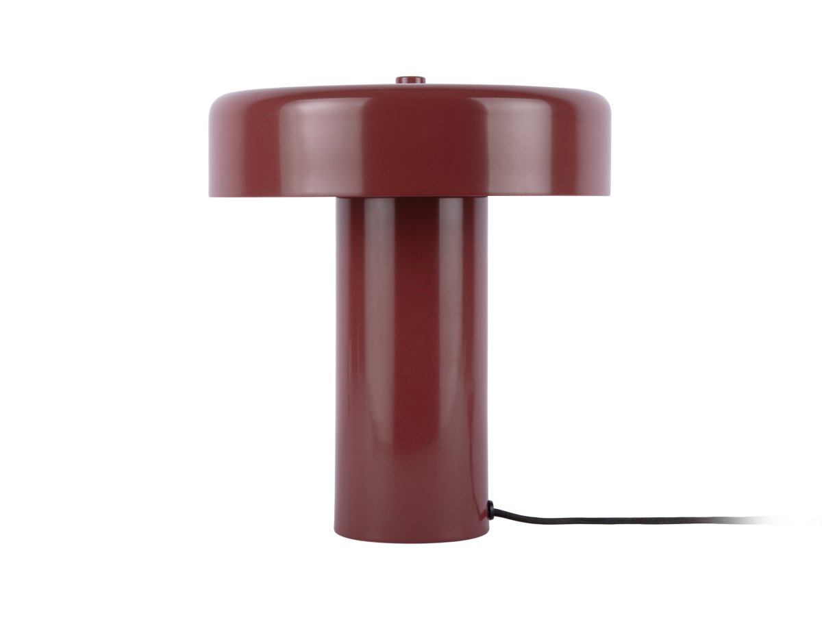 Riqueza Palo 26cm Burgunder bordlampe Fra Leitmotiv - Riqueza Palo er en stilig bordlampe laget av metall med en blank overflate i en burgunderfarge.