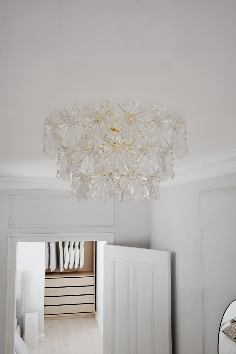 Lorraine Ø50 Messing plafond Fra By Rydéns - Lorraine er et vakkert tak med elegant design.