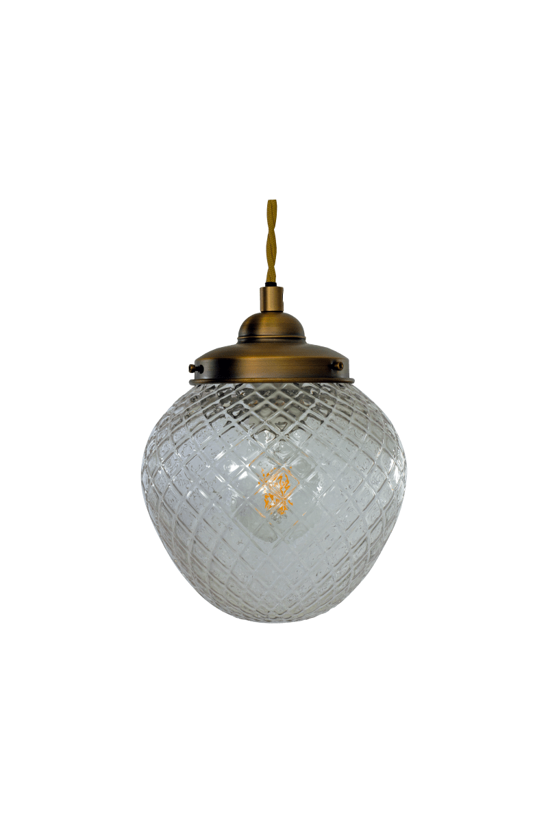 Gatsby Ø15 Antikk messing vinduslampe Fra Aneta Lighting - Gatsby er like dekorativ n&aring;r den er p&aring; som n&aring;r den er av, og er perfekt som stemningsbelysning i vinduet.
