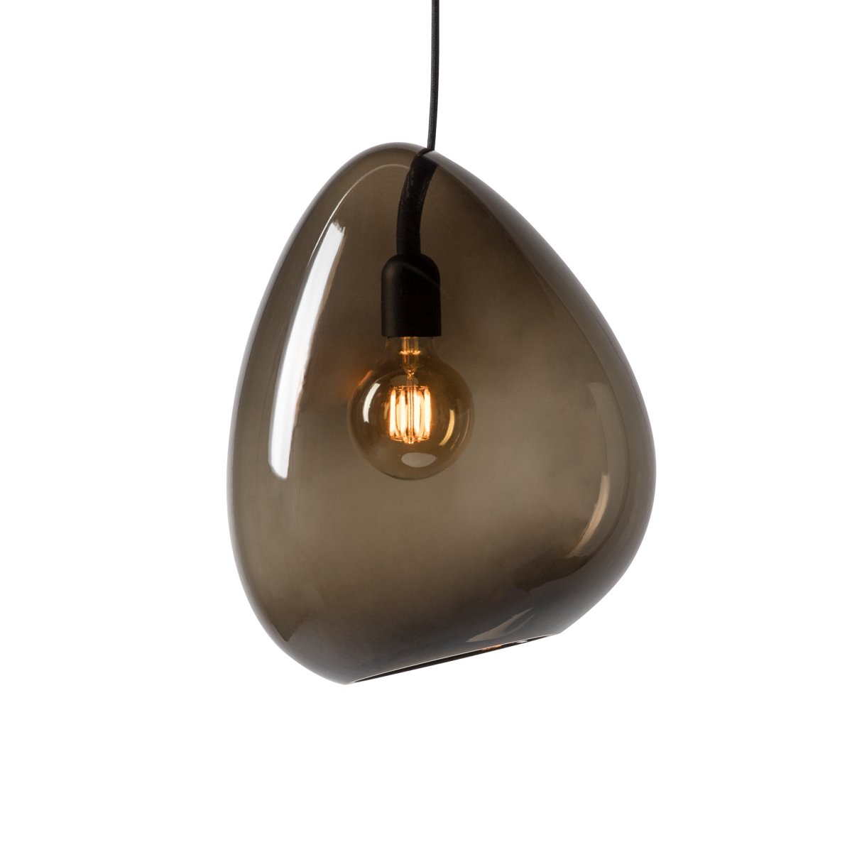 Ocean 32cm Røykfarget Taklampe Fra Belid - Ocean er et anheng som gir et nytt inntrykk fra alle vinkler.