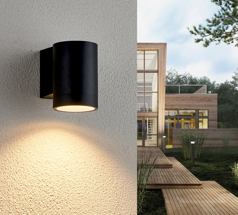Oden Single Svart utendørslampe Fra Lampan - Lampan lyser fint ner p&aring; v&auml;ggen och skapar en h&auml;rlig atmosf&auml;r.