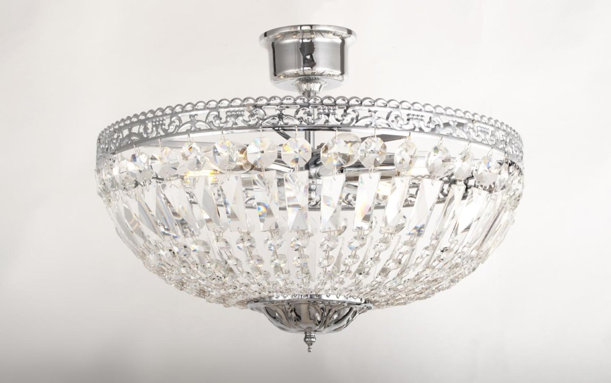 Classic Ø45 Krom krystall Fra Norrsken Design - Opplev fortidens eleganse med denne eksklusive taklampen i krom, utsmykket med håndkuttet klasse 1 K9-krystall.