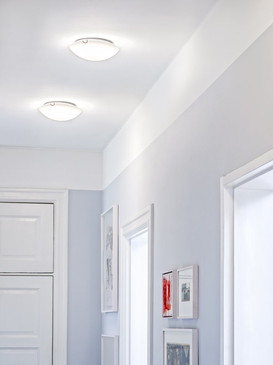 Viggen Ø30 Opal plafond Fra Cottex - Viggen plafond i glass er en stilig og enkel taklampe som passer inn i alle rom.