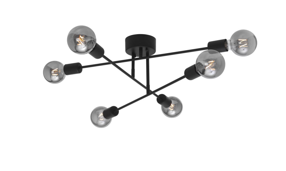 Baton 68cm Svart plafond Fra Cottex - Baton er en moderne taklampe som ikke bare sprer et behagelig lys i rommet, men ogs&aring; fungerer som en stilig interi&oslash;rdetalj.