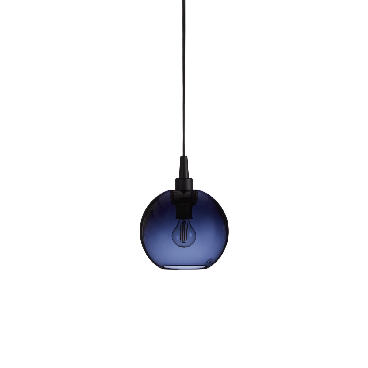 Gloria Ø16 Blå/svart Taklampe Fra Belid - Gloria er designet for stilige glødepærer og lyset vises på; en vakker og dekorativ måte.