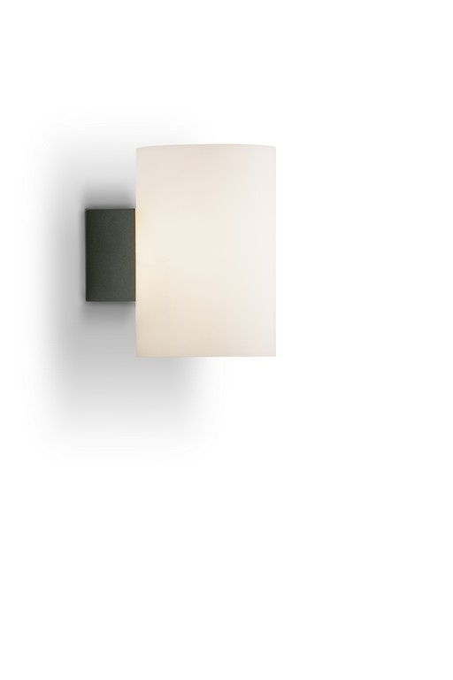 Evoke Antrasitt vegglampe Fra Herstal - Evoke vegglampe er designet med et opalt hvitt glass som skaper et diffust omgivelseslys i rommet.