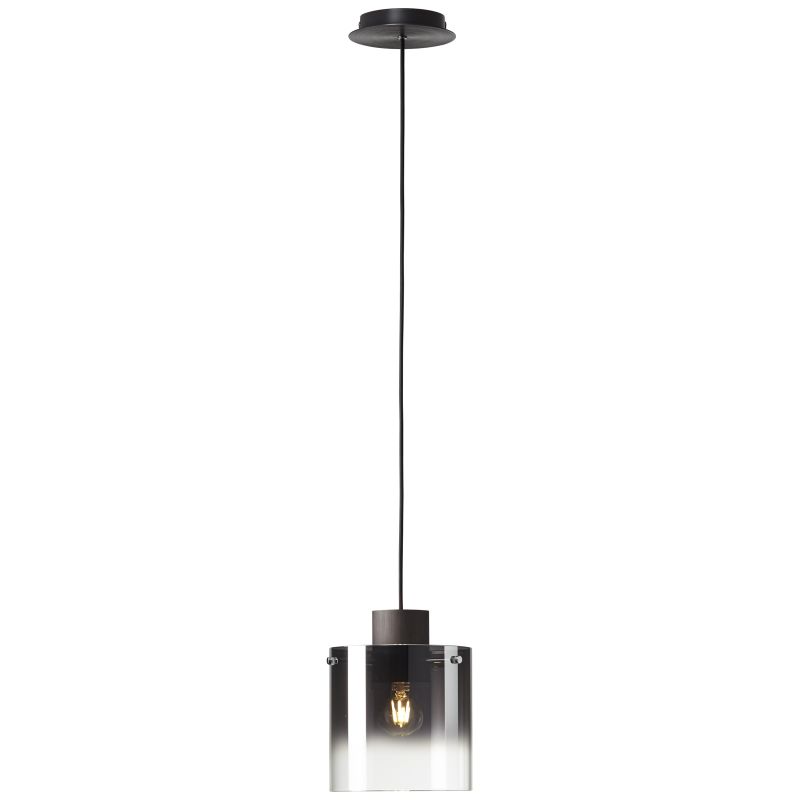 Beth Ø20 Røykfarget Taklampe Fra Brilliant - Beth-pendellampen er et blikkfang som passer perfekt over spisebordet og skaper stemningsfull belysning i hjemmet.