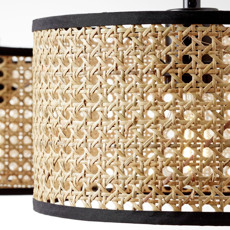 Wiley 110cm Natur Taklampe Fra Brilliant - Skjermene i rotting skaper en varm og koselig atmosfære i rommet.