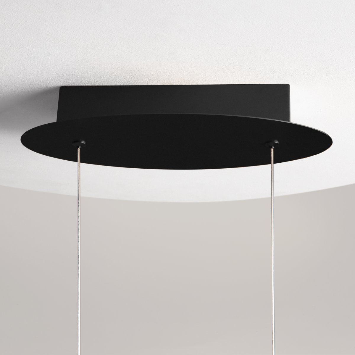 Curve 92cm Svart Taklampe Fra Maytoni - Curve blir en imponerende funksjon i ethvert moderne interiør og setter tonen for et stilig og sofistikert hjem.