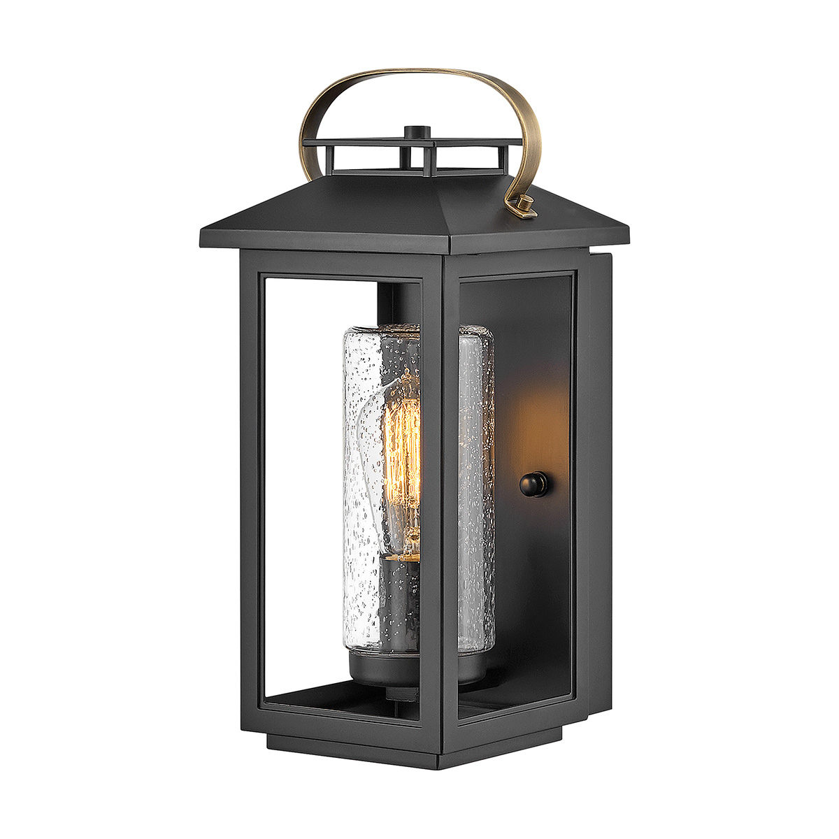 Atwater 35cm Svart utendørslampe Fra Elstead Lighting - Med IP44-klassning &auml;r Atwater skyddad mot fukt och v&auml;derp&aring;verkan, vilket g&ouml;r den till en elegant och l&aring;ngvarig l&ouml;sning f&ouml;r entr&eacute;er, uteplatser och tr&auml;dg&aring;rdsmilj&ouml;er.