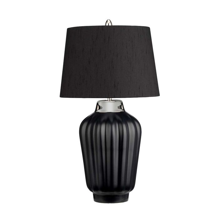 Bexley 56cm Svart bordlampe Fra Elstead Lighting - Den levereras med en avsmalnande lampsk&auml;rm i svart konstsilke med en silverlaminerad insida, handgjord i Storbritannien.