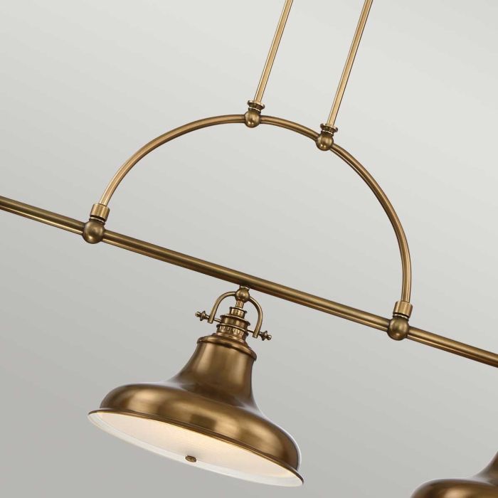 Emery 133cm Messing Taklampe Fra Elstead Lighting - Hver skjerm er utstyrt med en hvit glassbase som gir et blendfritt og jevnt lys.