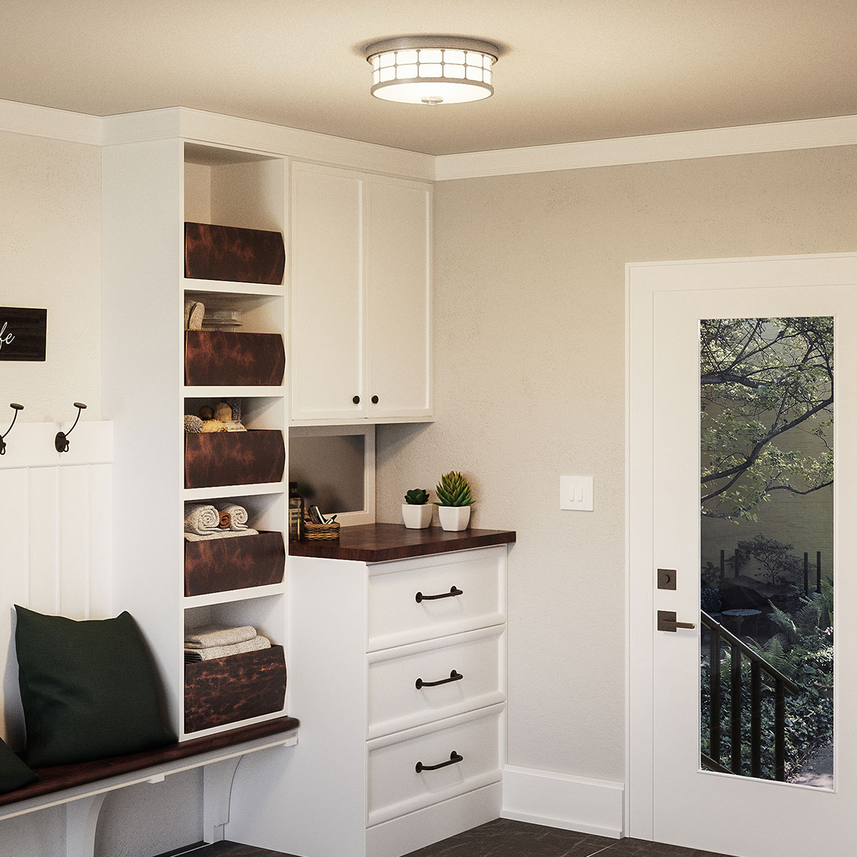 Guardian Ø35 Børstet nikkel baderomslampe Fra Elstead Lighting - Den b&oslash;rstede nikkelfinishen og den geometriske rammen gir lampen et elegant utseende, mens det opalglass sprer et behagelig og mykt lys.