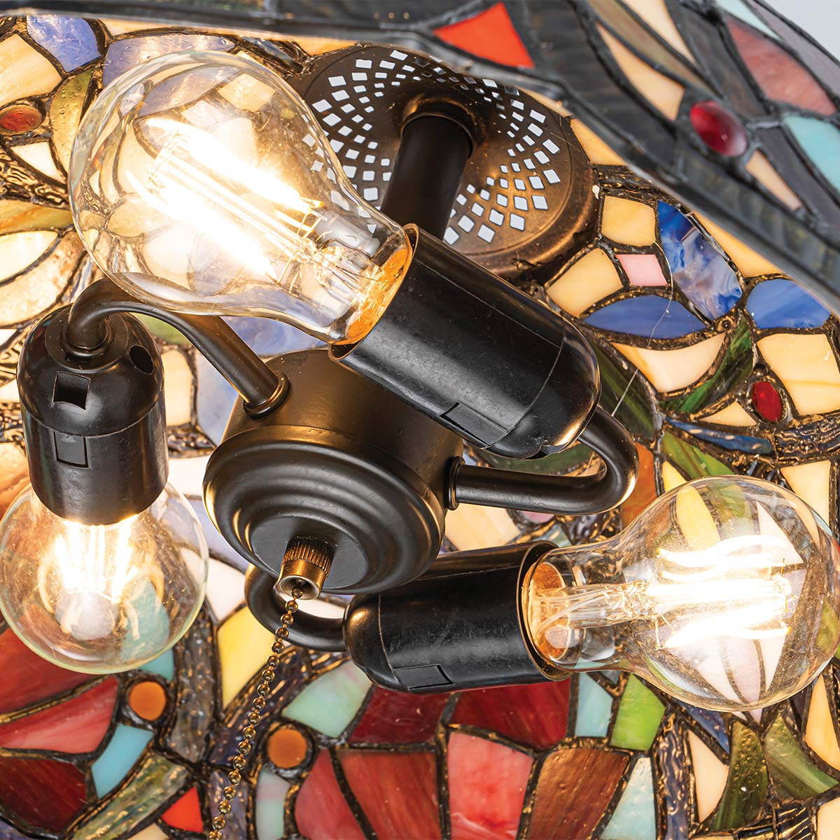Larissa Ø38 Flerfarget Fra Elstead Lighting - Larissa er en dekorativ taklampe i klassisk Tiffany-stil, laget av st&aring;l med en vakker vintage bronsefinish.