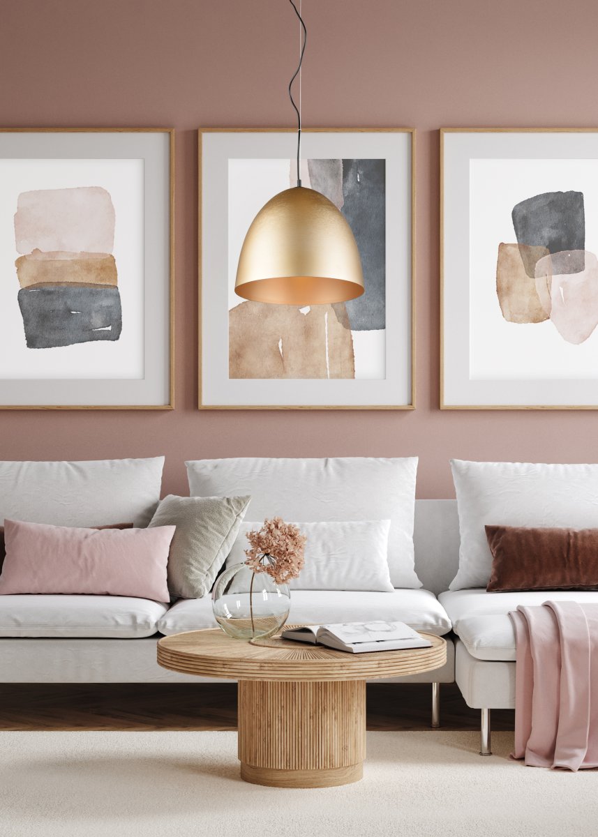 Tilda Ø40 Matt messing Taklampe Fra Trio Lighting - Tilda takpendelen kombinerer eleganse og modernitet i et stilig design som tiltrekker seg oppmerksomhet i alle rom.