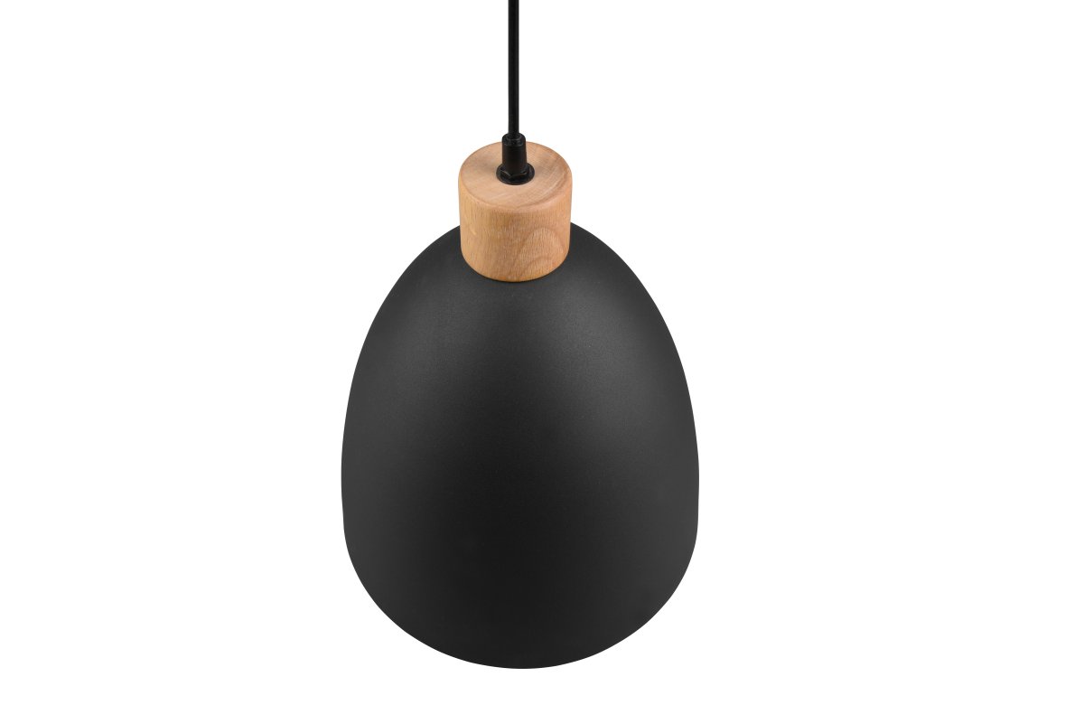 Jagger Ø25 Svart Taklampe Fra Trio Lighting - Jagger takpendel kombinerer tre&auml; og metall i en elegant materialblanding som fanger blikket og skaper en spennende kontrast.