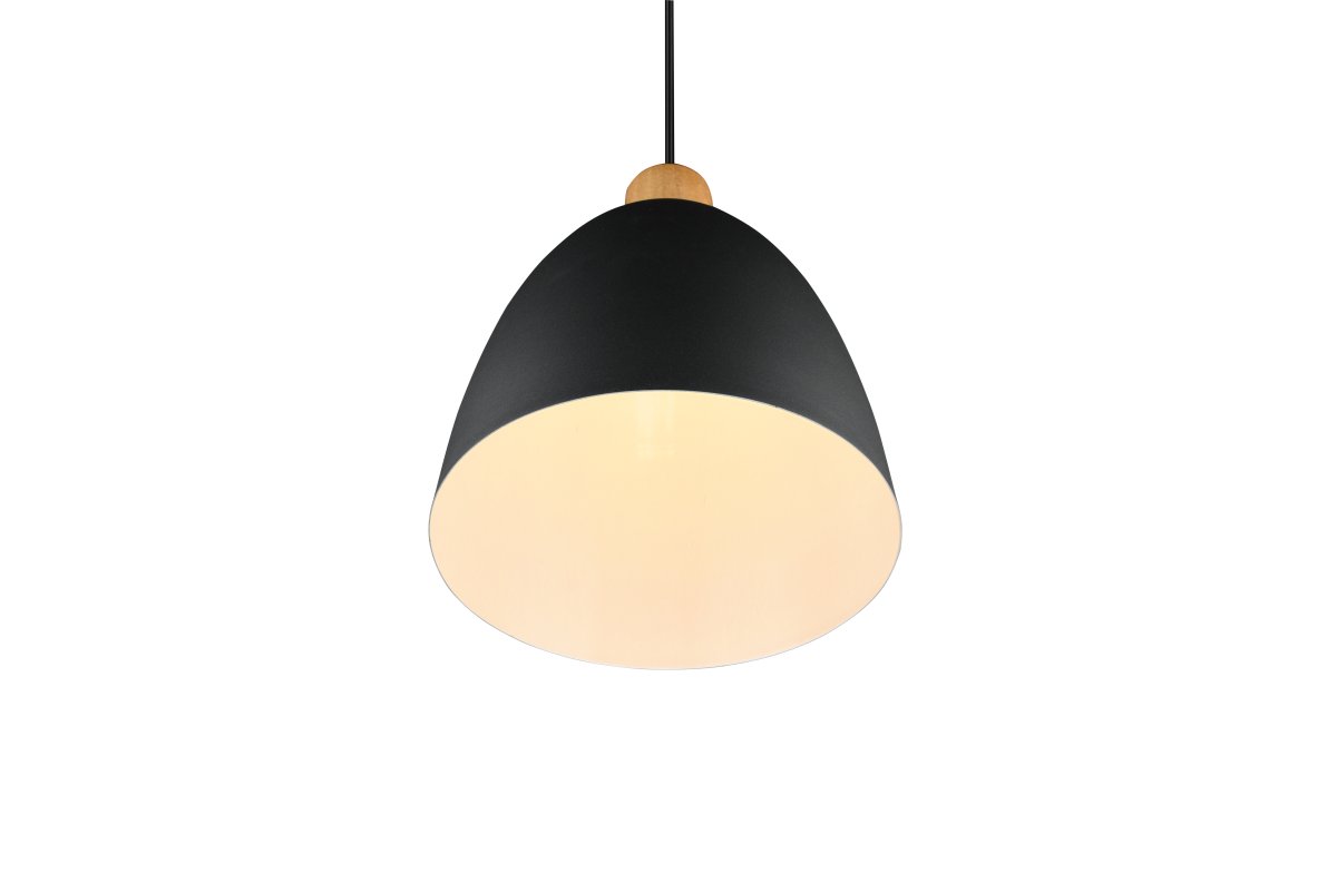 Jagger Ø25 Svart Taklampe Fra Trio Lighting - Jagger takpendel kombinerer tre&auml; og metall i en elegant materialblanding som fanger blikket og skaper en spennende kontrast.