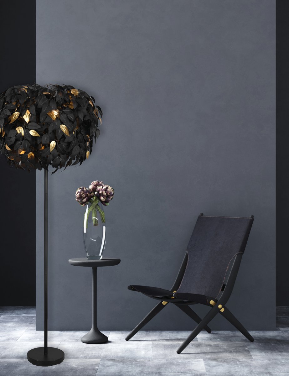 Leavy Svart gulvlampe Fra Trio Lighting - Leavy gulvlampen er en unik og imponerende funksjon i hjemmet ditt med sine dekorative plastblader som gir den en distinkt og fortryllende stil.