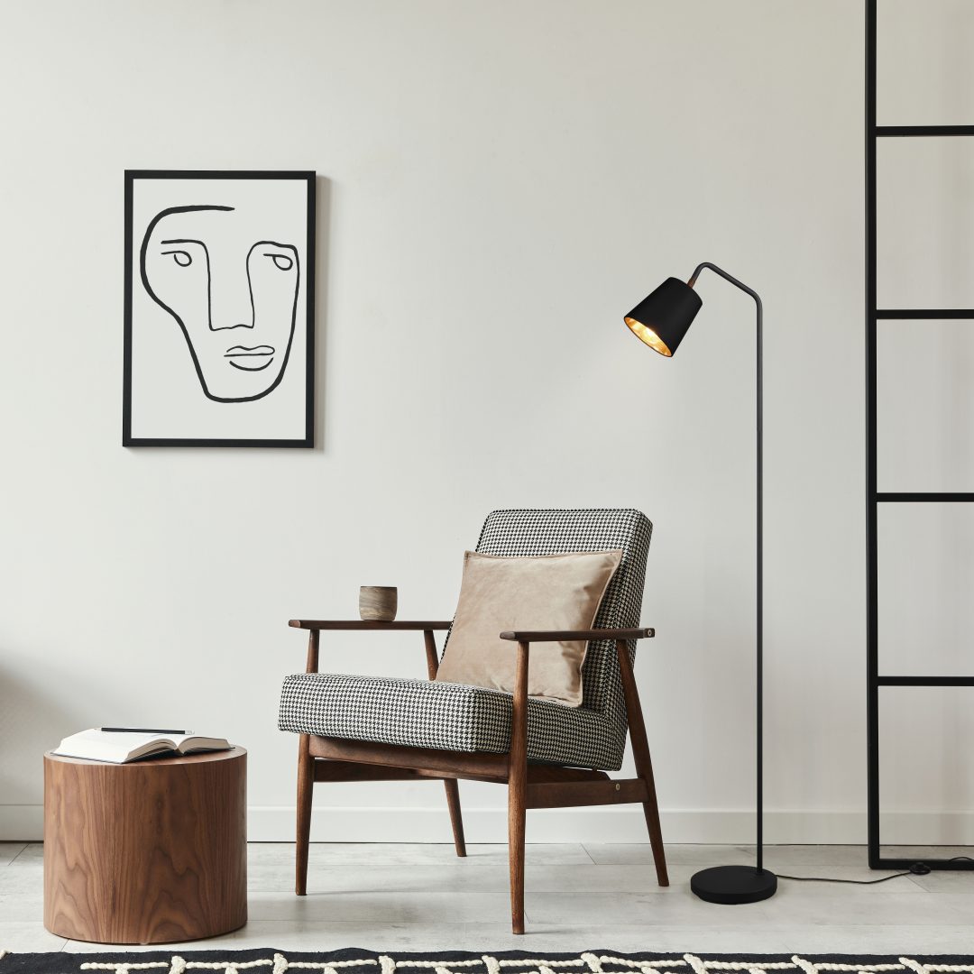 Buddy Svart gulvlampe Fra Trio Lighting - 