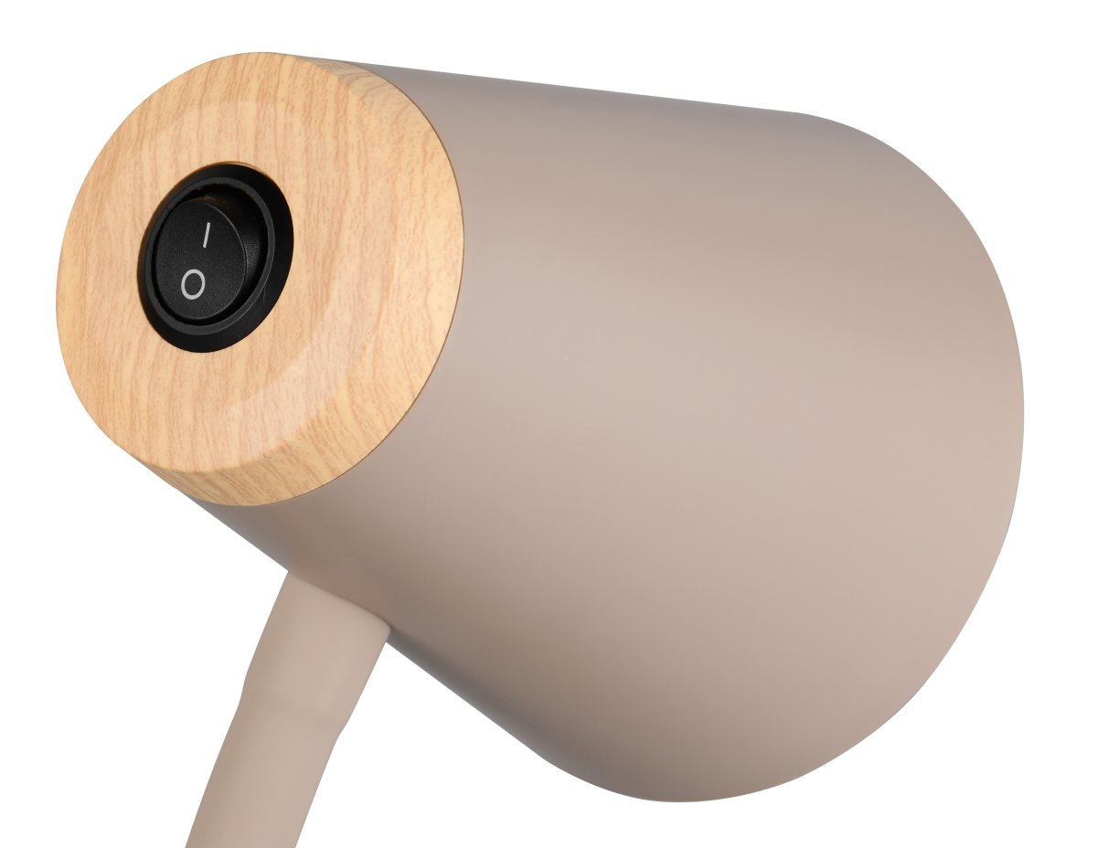 Pongo Beige gulvlampe Fra Trio Lighting - Den slanke formen og det vinklede lampehodet gj&oslash;r Pongo allsidig og passer lett inn i ethvert hjem og enhver stil.