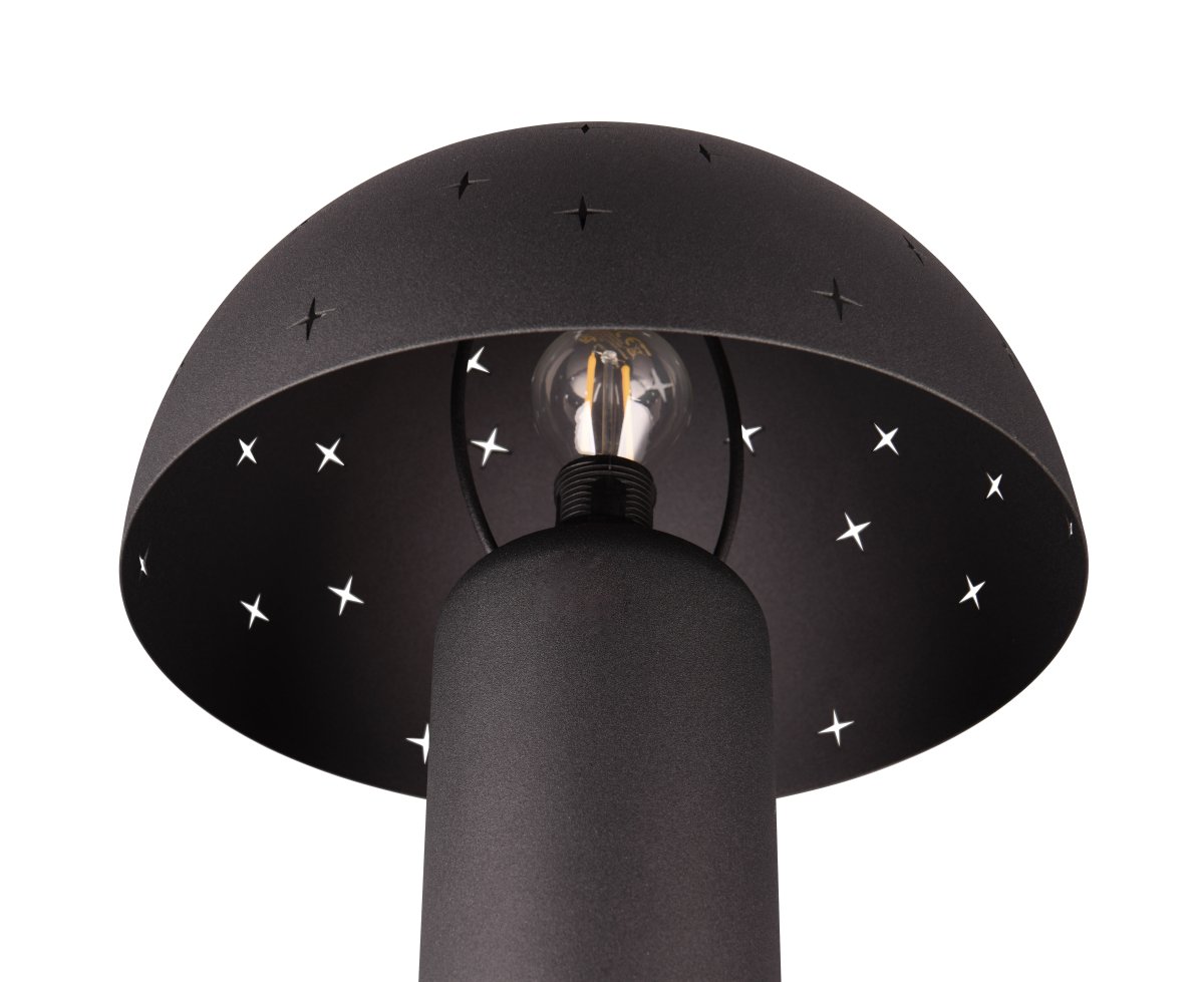 Seta 32cm Svart bordlampe Fra Trio Lighting - N&aring;r lampen er p&aring;, husker de oljen; utskj&aelig;ringene i metallskjermen om glitrende stjerner og skaper en spesiell og koselig atmosf&aelig;re.