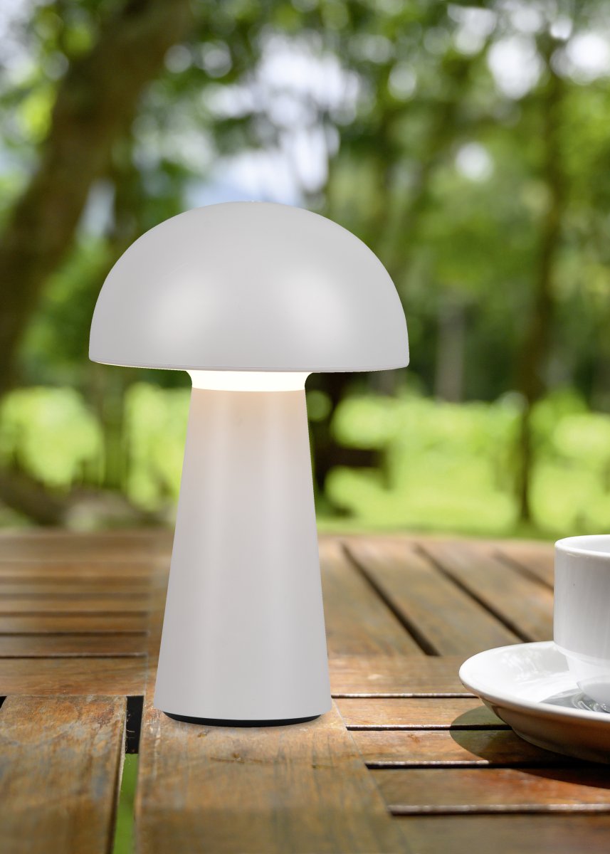 Lennon 22cm Grå bærbar Fra Trio Lighting - Den batteridrevne lampen kan enkelt tas med til strengefester og enkelt lades via USB-C.
