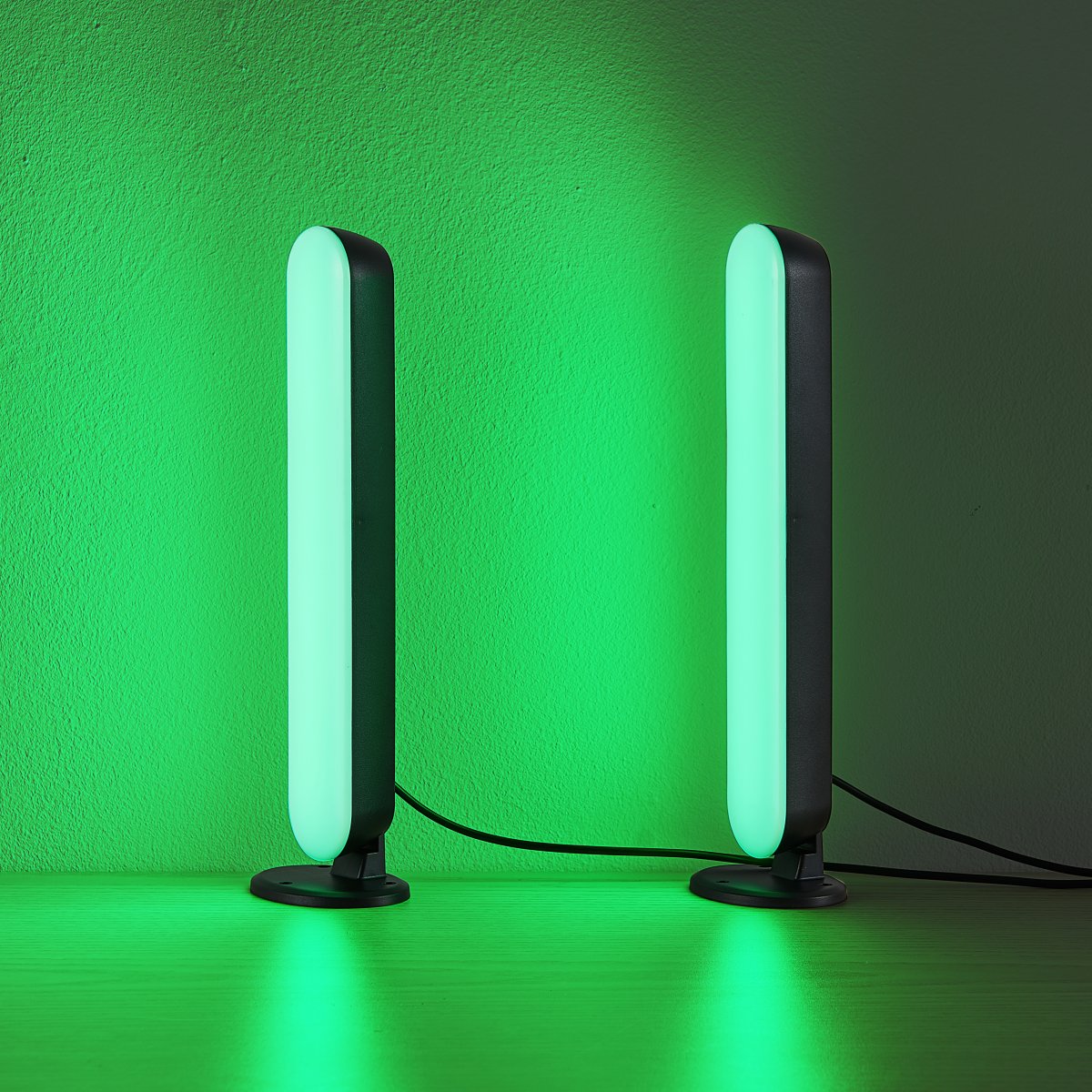 Game 28cm Svart bordlampe Fra Trio Lighting - Lydkontroll-funksjonen lar lysenes RGB-LED-er reagere i sanntid på omgivelseslyd, som synkroniserer lyseffektene med musikk, filmer og spill for en enda mer fengslende opplevelse.