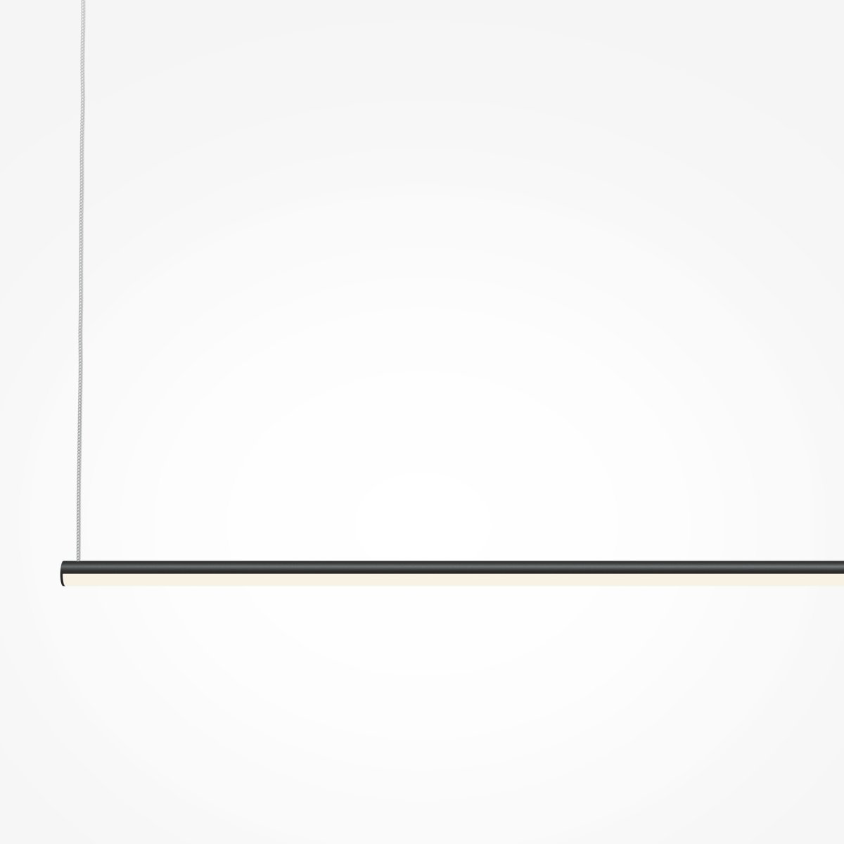 Halo 120cm Svart Taklampe Fra Maytoni - Den enkle og elegante formen gjør den til en allsidig belysningsløsning som smelter inn i både moderne og industrielle interiører, samtidig som den fungerer som et diskret stiluttrykk.