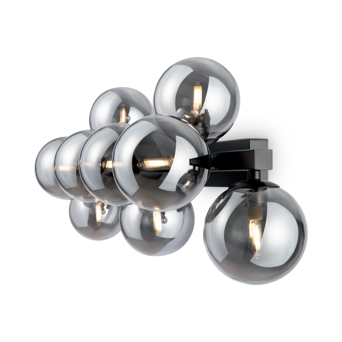 Dallas 65cm Svart vegglampe Fra Maytoni - Skap en sofistikert og innbydende atmosfære med Dallas, en lampe som lyser opp hjemmet ditt med klasse og finesse.