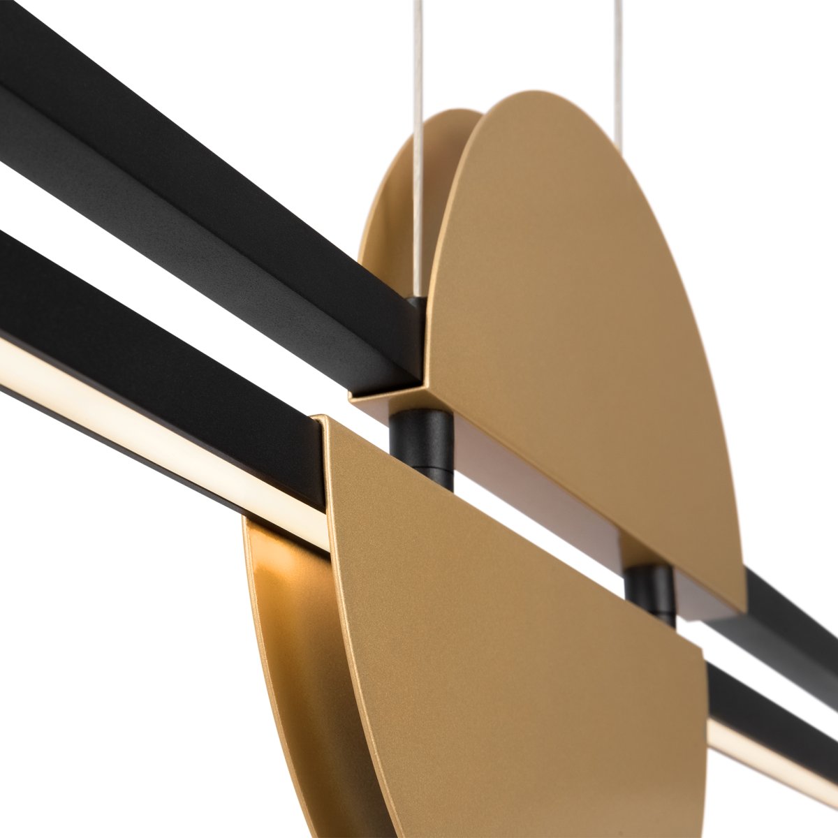 Skyline 110cm Svart Taklampe Fra Maytoni - Med en innebygd LED-lyskilde og en fargetemperatur på 4000K bringer denne pendelen både stil og funksjonalitet til hjemmet ditt.