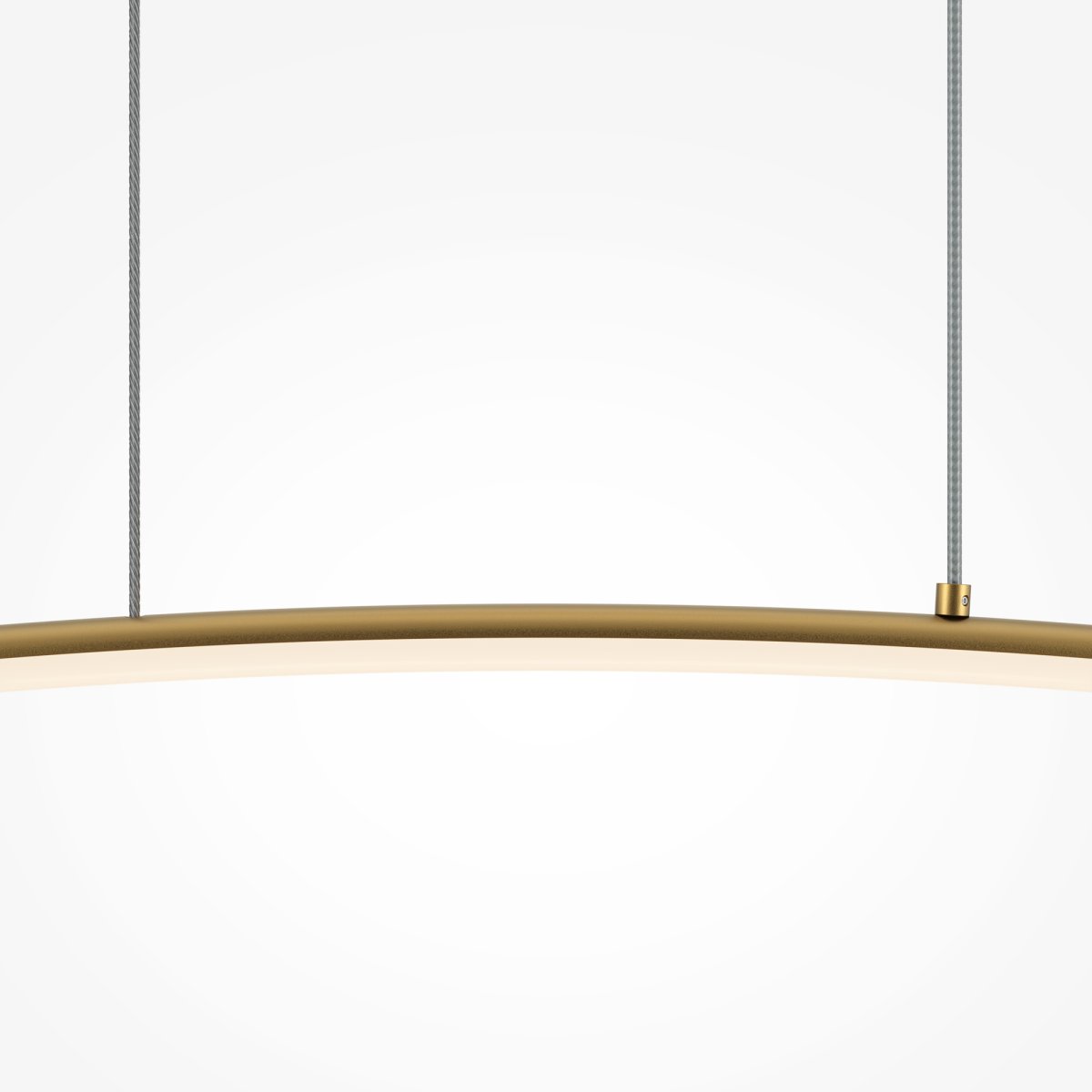 Light Reflection 98cm Messing Taklampe Fra Maytoni - Den har en justerbar fargetemperatur fra 2600K varmt gult lys til 3500K varmt hvitt lys, noe som gjør den perfekt for å tilpasse lyset til stemningen.