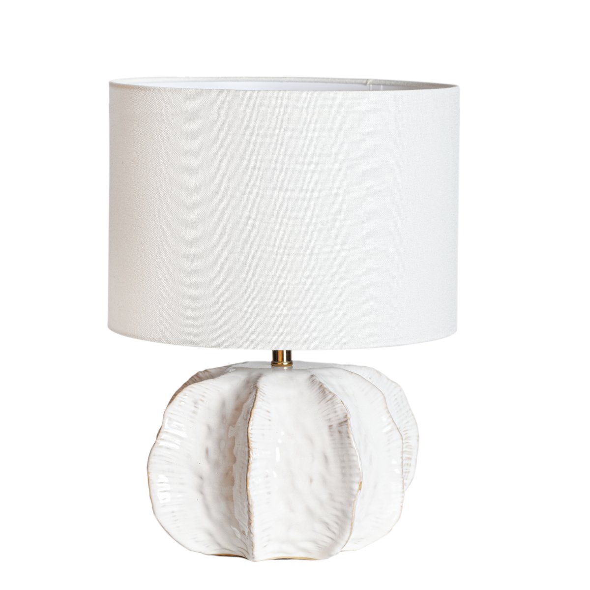 Sandy 37cm Hvit bordlampe Fra Cottex - Sandy er en dekorativ bordlampe med en mykt formet keramisk lampefot som gir et livlig og organisk uttrykk.