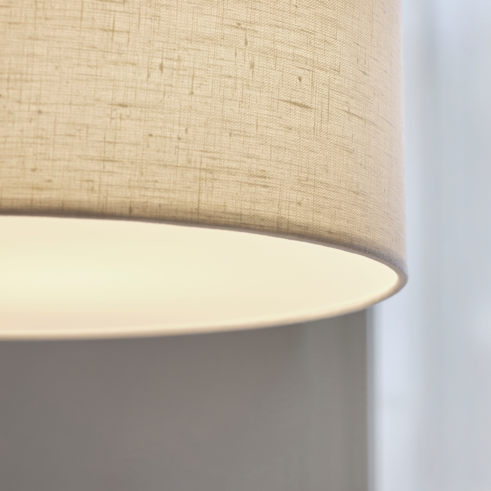 Soft Ø44 Natur/bronse Taklampe Fra Belid - Soft pendellampe er en stilig lampe med en klassisk, avrundet form og et mykt uttrykk.