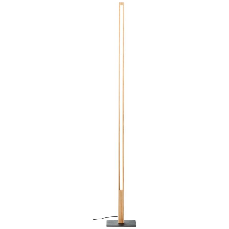 Arion Tre gulvlampe Fra Brilliant - Lampen sprer et varmt hvitt lys på 3000 Kelvin, og med 1400 lumen fungerer den som et supplement til rommets generelle belysning.