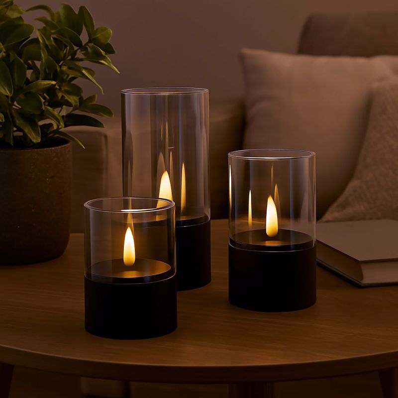 Bougie 3-pk Svart/Røkt Fra Brilliant - Bougie LED-lys i en pakke med 3 er en stilig belysningsl&oslash;sning som skaper en varm og koselig atmosf&aelig;re b&aring;de innend&oslash;rs og utend&oslash;rs.