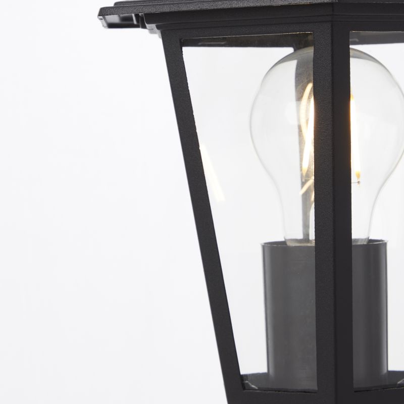 Carleen 36cm Svart Fra Brilliant - Den er enkel å plassere der det allerede er en sokkel og blir et diskret, men funksjonelt element i utemiljøet.