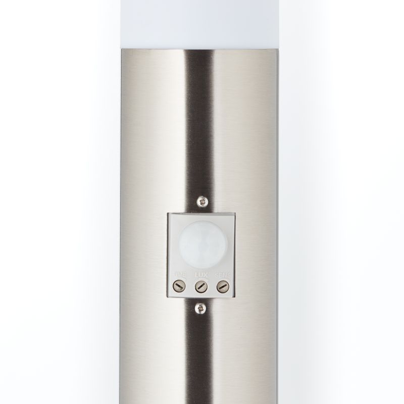 Chorus 45cm Stål pullerter Fra Brilliant - Chorus er en stilig pullert designet for utendørs bruk og er perfekt for inngangspartier, terrasser og gangveier.