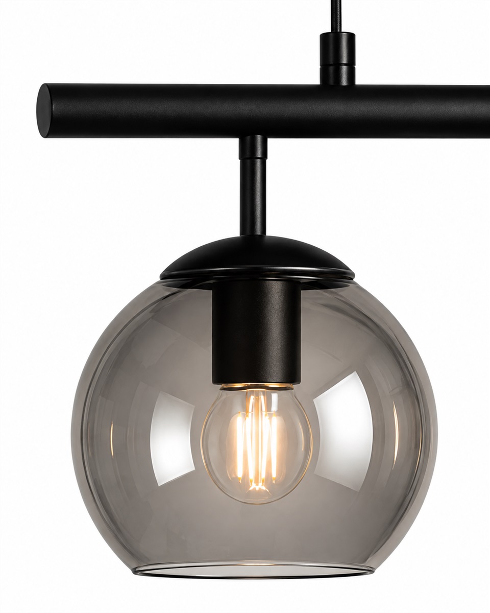 Globi 4 78cm Svart/Røkt Taklampe Fra Nordic Lighting - Globi blir et dekorativt blikkfang som passer like godt i moderne hjem som i mer klassiske milj&oslash;er.
