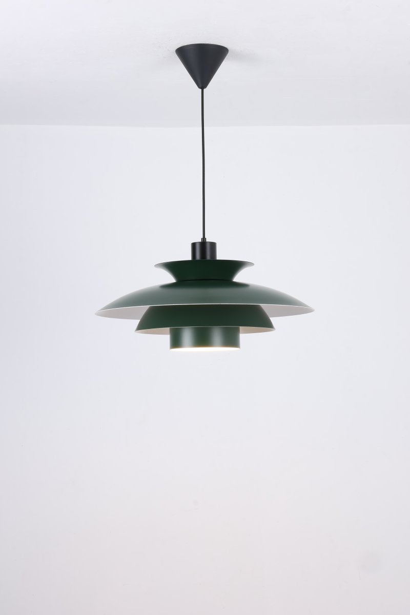 Stealth 2 Ø50 Grønn Taklampe Fra Nordic Lighting - Stealth er en klassisk pendellampe med et stilig og tidl&oslash;st design.