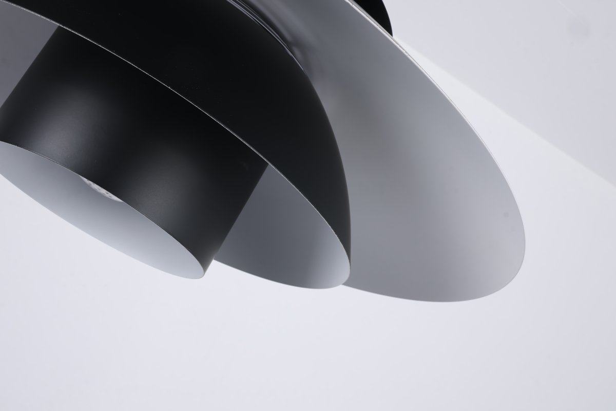 Stealth 2 Ø50 Svart Taklampe Fra Nordic Lighting - Stealth er en klassisk pendellampe med et stilig og tidl&oslash;st design.
