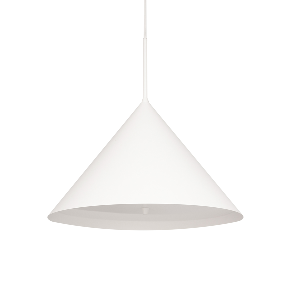 Idre Ø45 Vit Taklampe Fra Armaturhantverk - Idre &auml;r en modern och stilren taklampa i pl&aring;t som &auml;r enkel att palcera i hemmet.