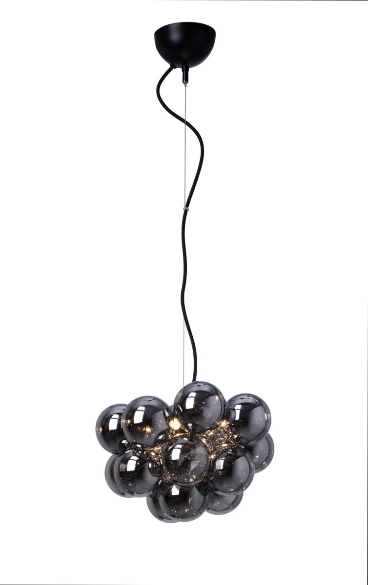 Monaco Ø40 Røykfarget Taklampe Fra Lampan - Monaco er en elegant og eksklusiv taklampe som fungerer som en dekorativ detalj i det moderne hjemmet.