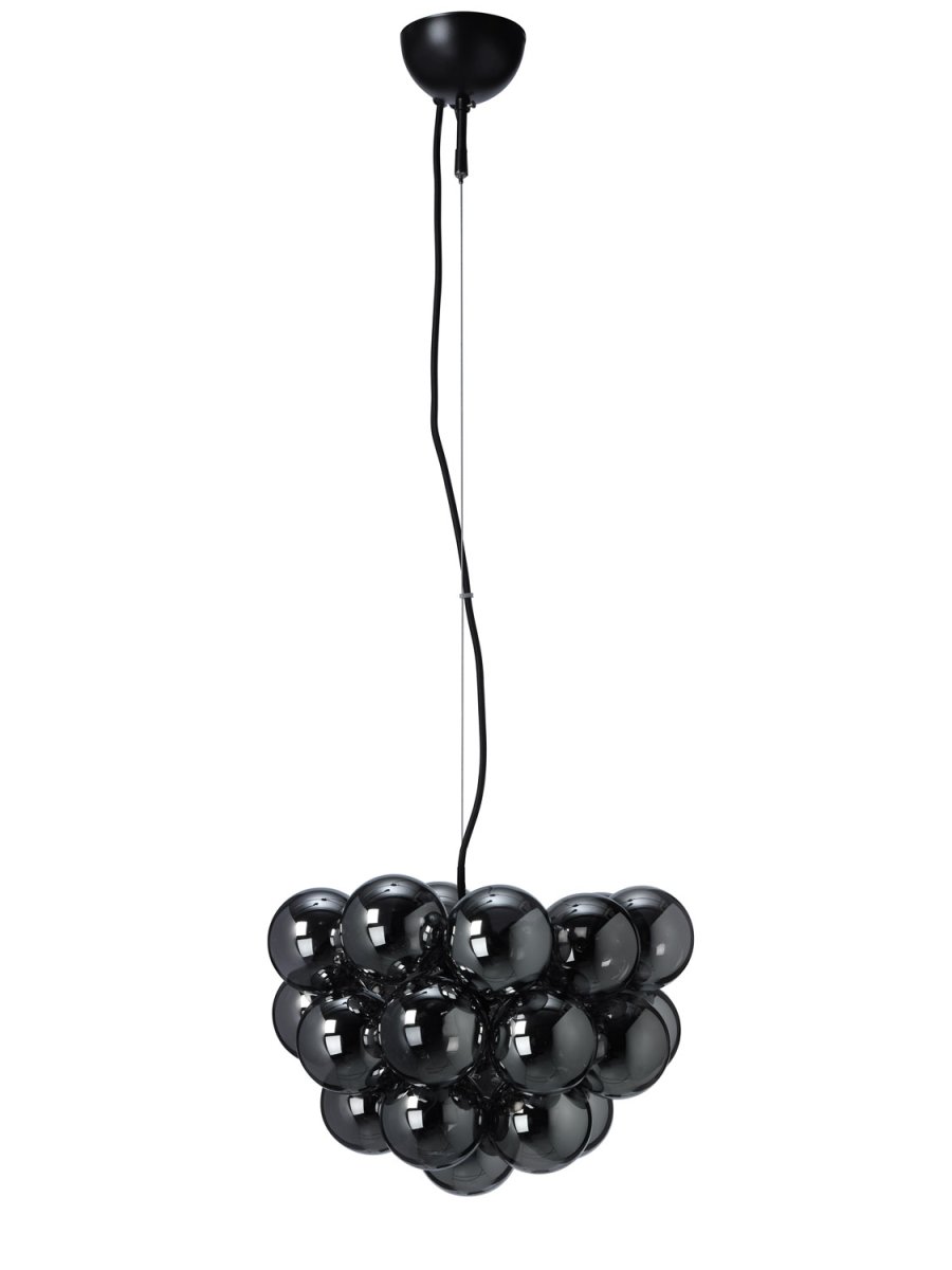 Monaco Ø45 Røykfarget Taklampe Fra Lampan - Monaco XL er en imponerende og eksklusiv taklampe som fungerer som en i&oslash;ynefallende detalj i det moderne hjemmet.