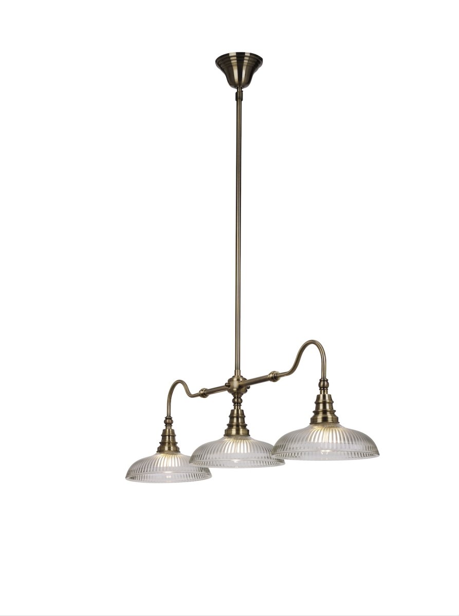 Snooker 107cm Antikk Taklampe Fra Cottex - Snooker-taklampe i metall med antikk messing og klart glass med ribbestruktur er en stilig og elegant lampe som hever atmosf&aelig;ren i alle rom.